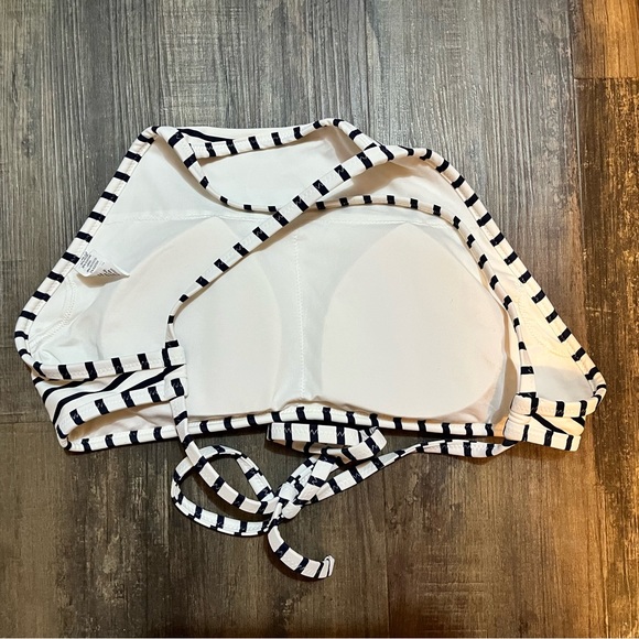 High Neck Striped Bikini Too - Picture 2 of 2